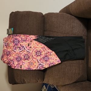 New work out Capri Yoga pants Moisture Wicking